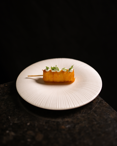 Kartoffel-Millefeuille mit Schnittlauch-Crème-fraîche