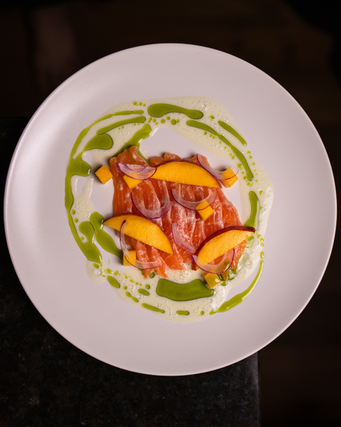 Leche de Tigre mit Lachsforelle, Bangkok Spice & Pfirsich