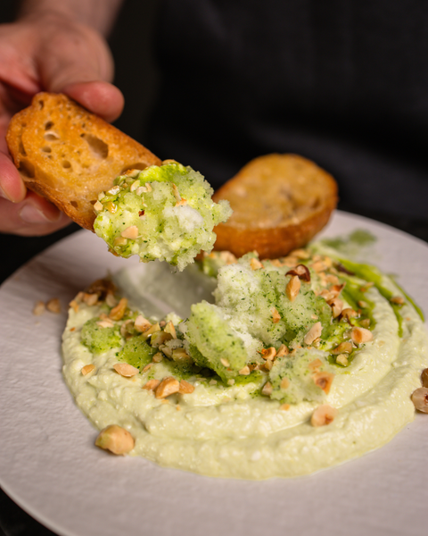 Whipped Feta mit Dillöl & Zucchini-Schnee